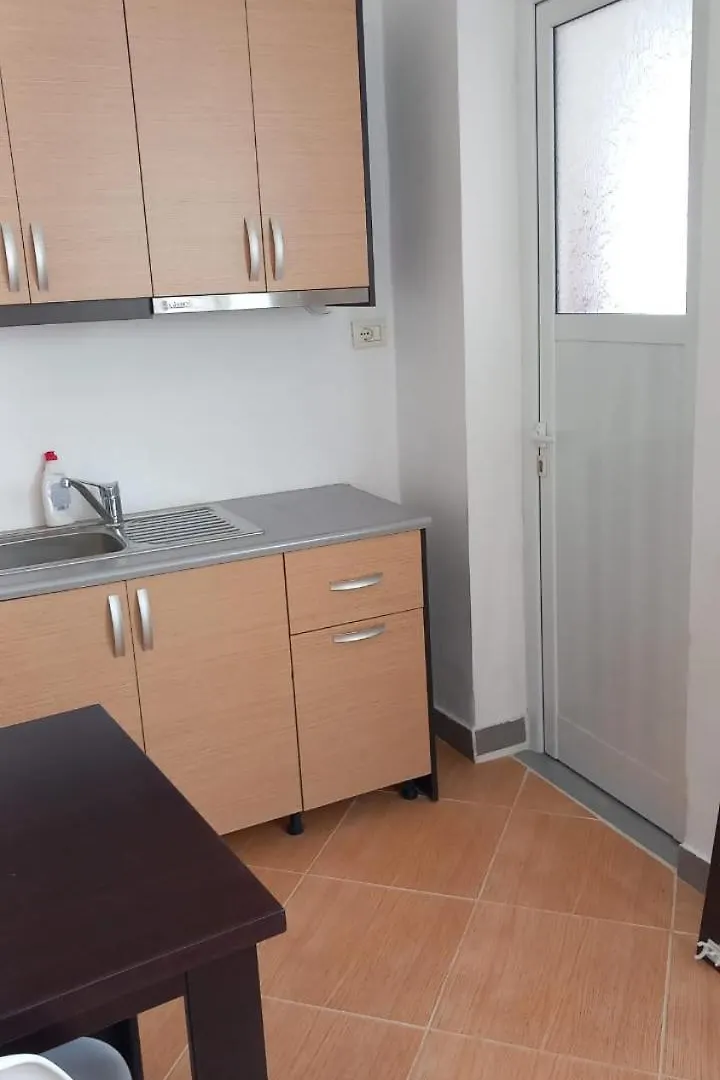 Dane Apartment Ksamil Guest house