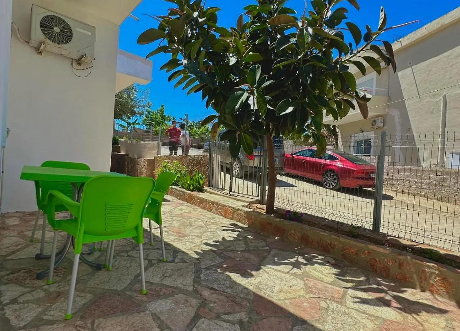 Dane Apartment Ksamil Guest house